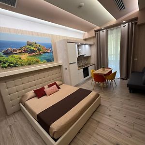 Th Luxury Rooms & Apartment